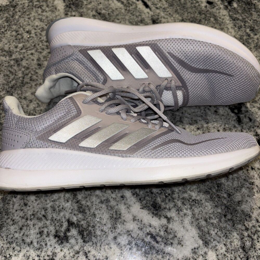 Adidas Women’s Sneakers Sz 8.5
